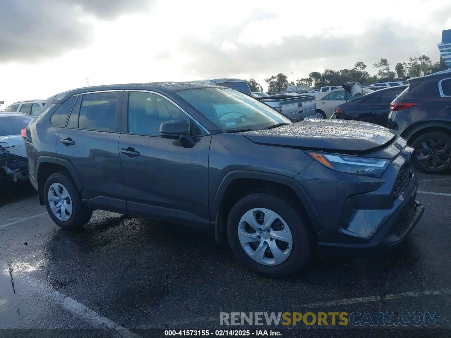 13 Фотография поврежденного автомобиля 2T3H1RFV3RW328402 TOYOTA RAV4 2024