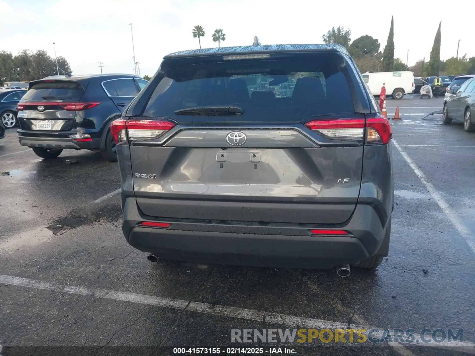 16 Фотография поврежденного автомобиля 2T3H1RFV3RW328402 TOYOTA RAV4 2024