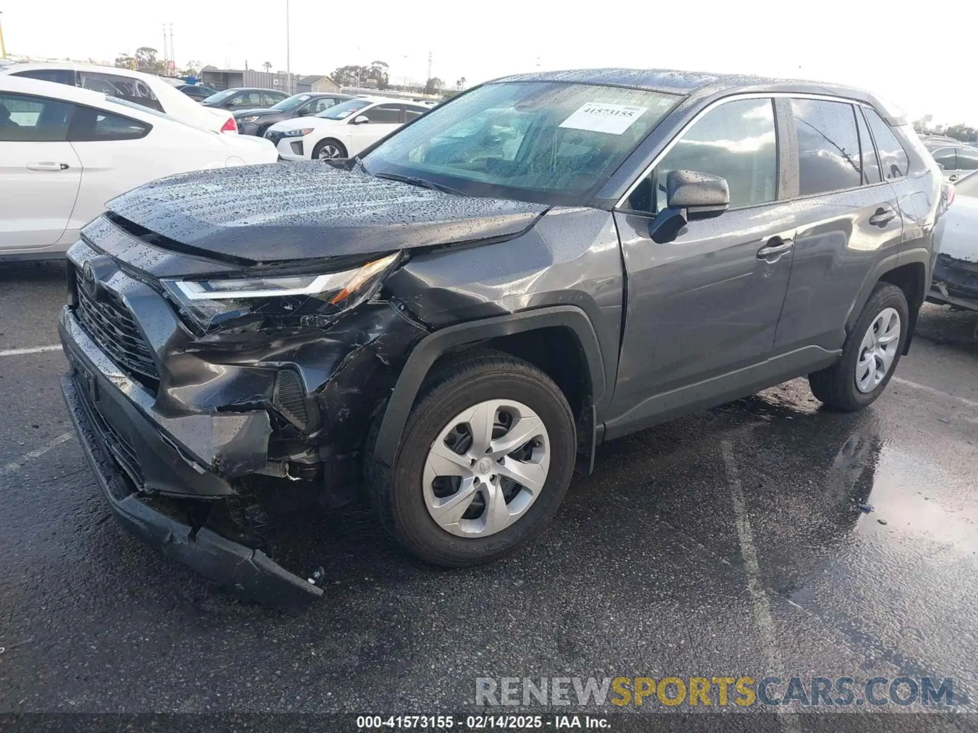 2 Фотография поврежденного автомобиля 2T3H1RFV3RW328402 TOYOTA RAV4 2024