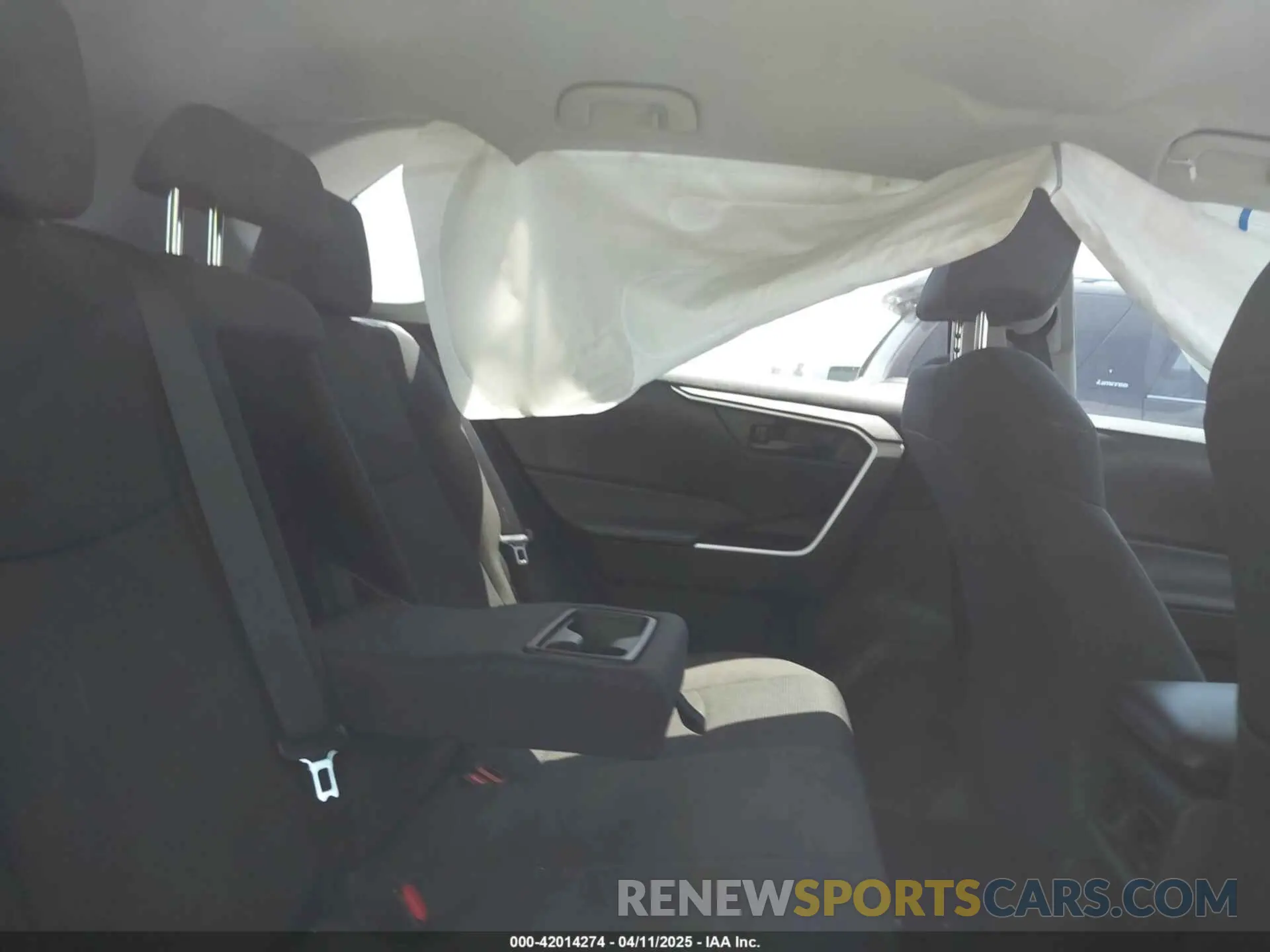 8 Фотография поврежденного автомобиля 2T3H1RFV4RW323564 TOYOTA RAV4 2024