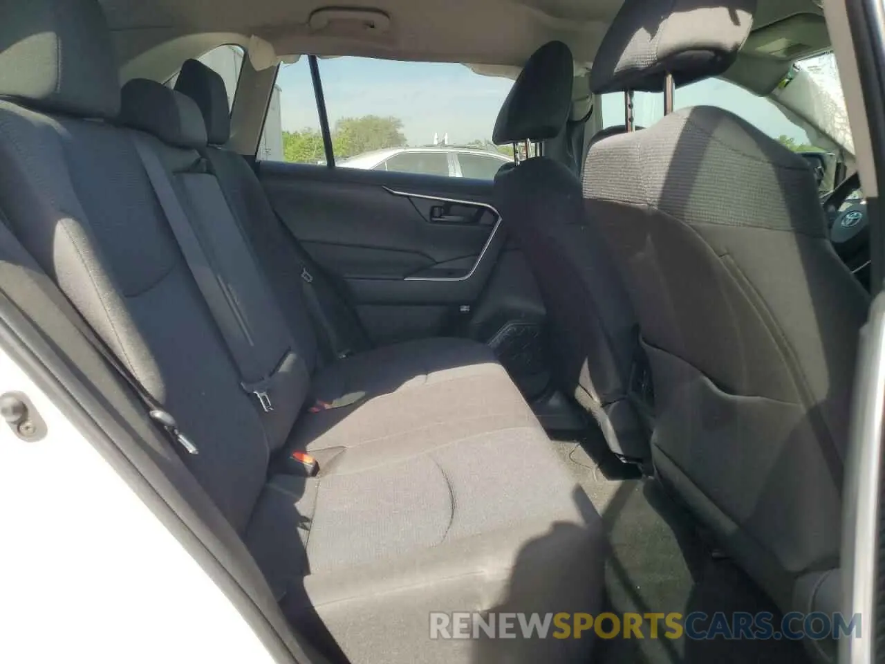 12 Фотография поврежденного автомобиля 2T3H1RFV4RW343393 TOYOTA RAV4 2024