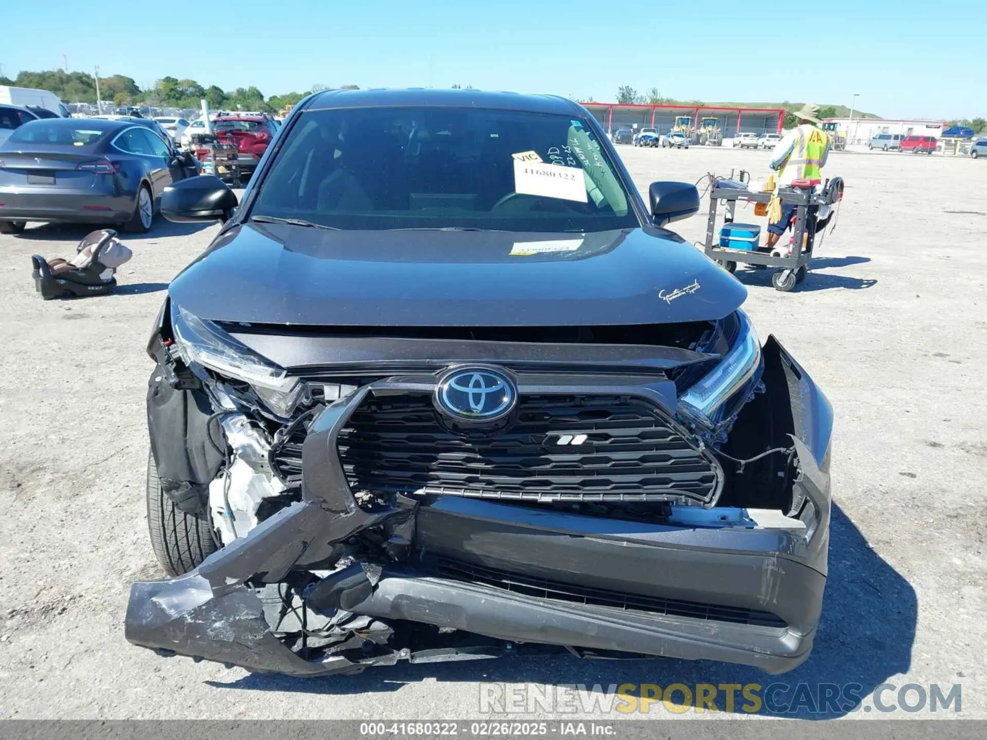 12 Фотография поврежденного автомобиля 2T3H1RFV6RW324344 TOYOTA RAV4 2024