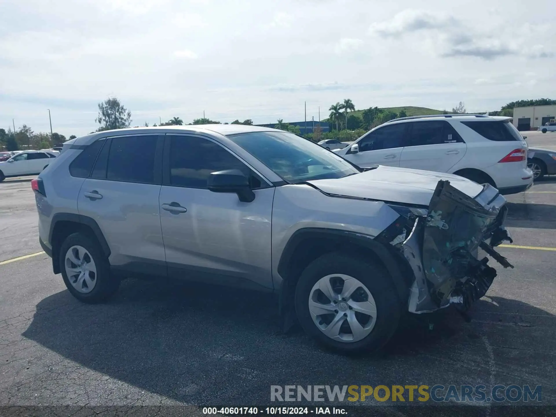 13 Фотография поврежденного автомобиля 2T3H1RFV7RC279464 TOYOTA RAV4 2024