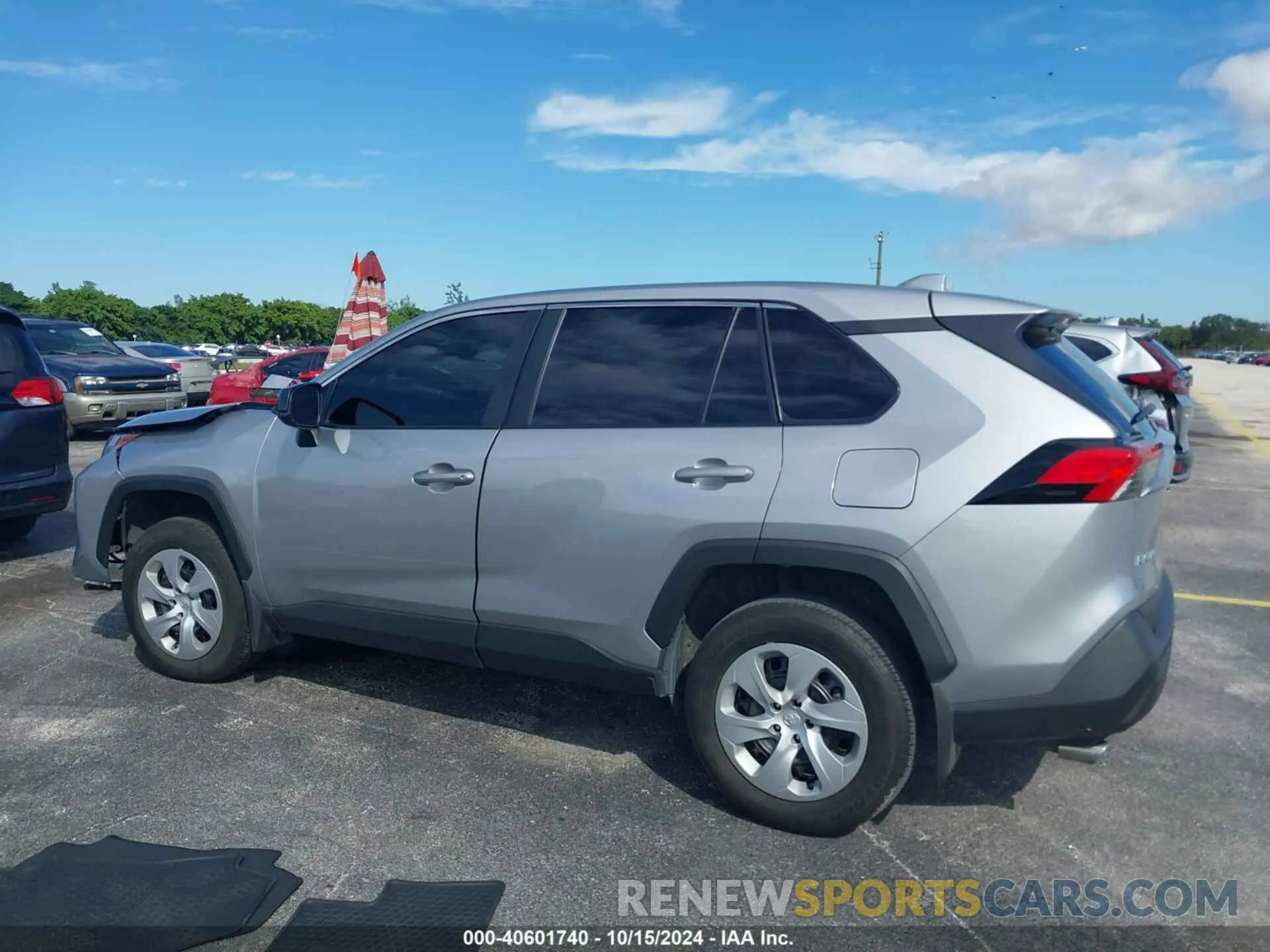 14 Фотография поврежденного автомобиля 2T3H1RFV7RC279464 TOYOTA RAV4 2024