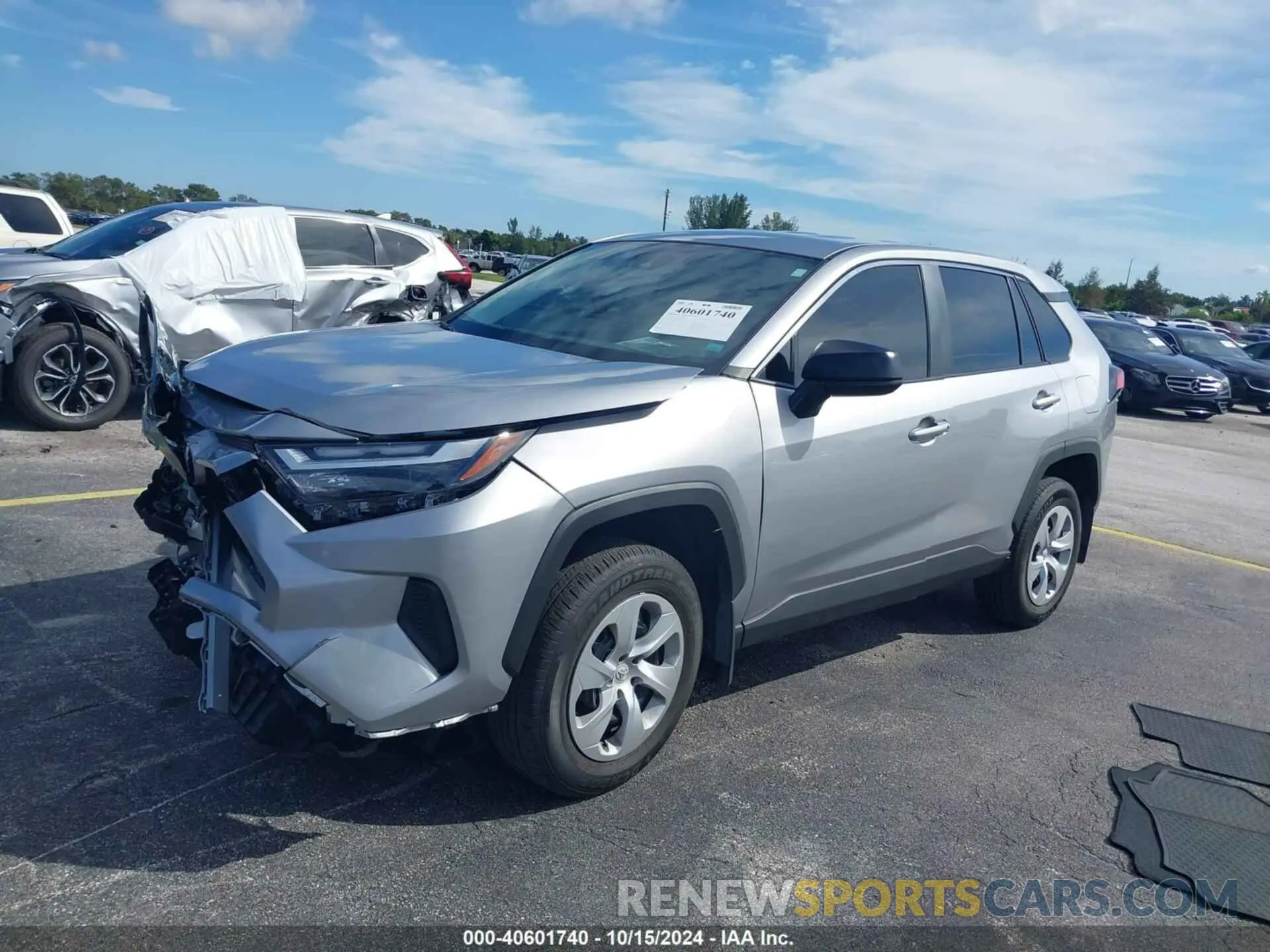 2 Фотография поврежденного автомобиля 2T3H1RFV7RC279464 TOYOTA RAV4 2024