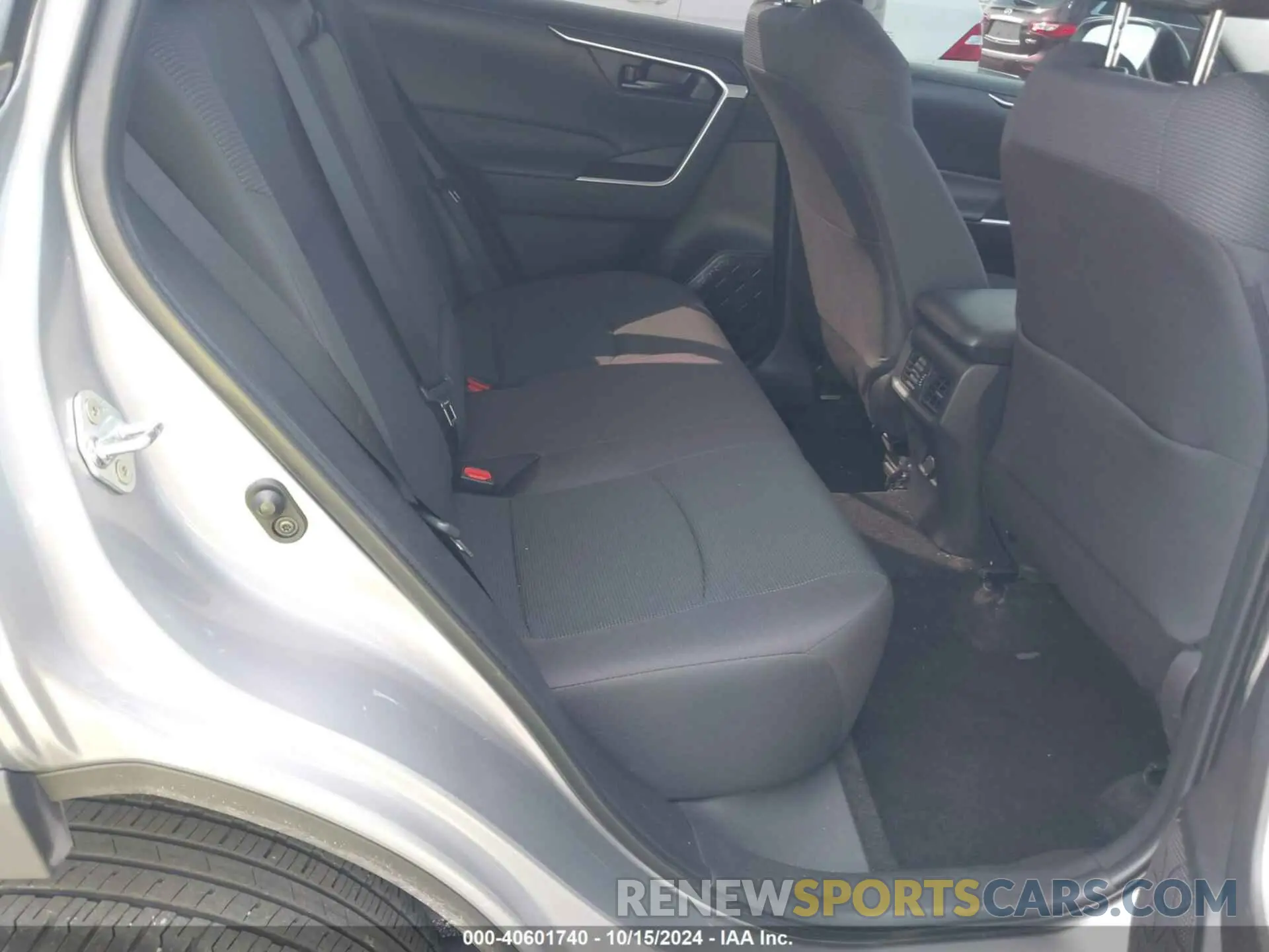 8 Фотография поврежденного автомобиля 2T3H1RFV7RC279464 TOYOTA RAV4 2024