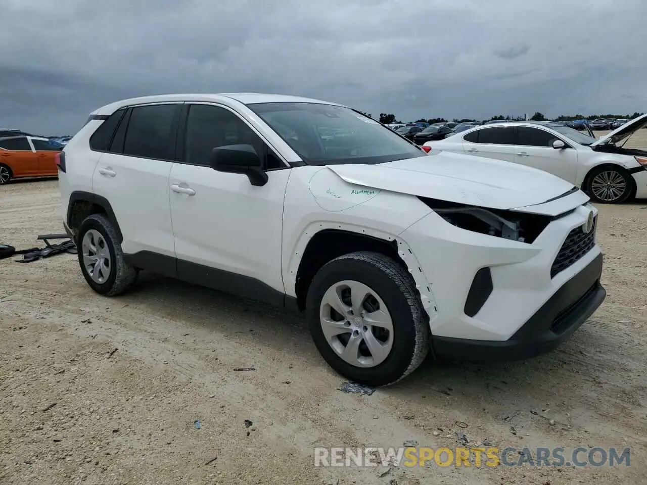 4 Photograph of a damaged car 2T3H1RFV7RW314261 TOYOTA RAV4 2024