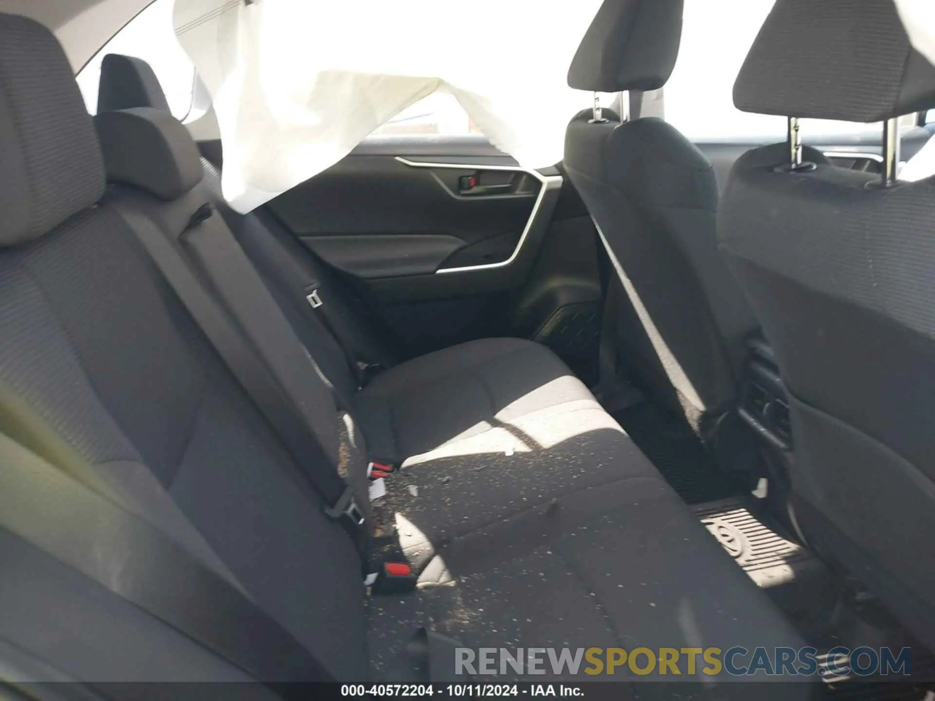 8 Фотография поврежденного автомобиля 2T3H1RFV8RC267713 TOYOTA RAV4 2024