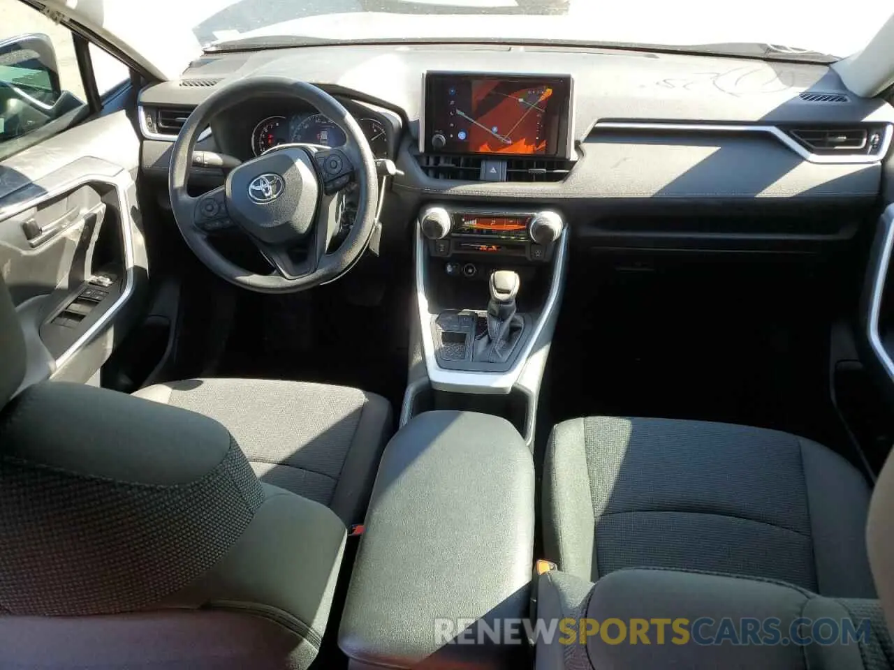 8 Фотография поврежденного автомобиля 2T3H1RFV8RW325057 TOYOTA RAV4 2024