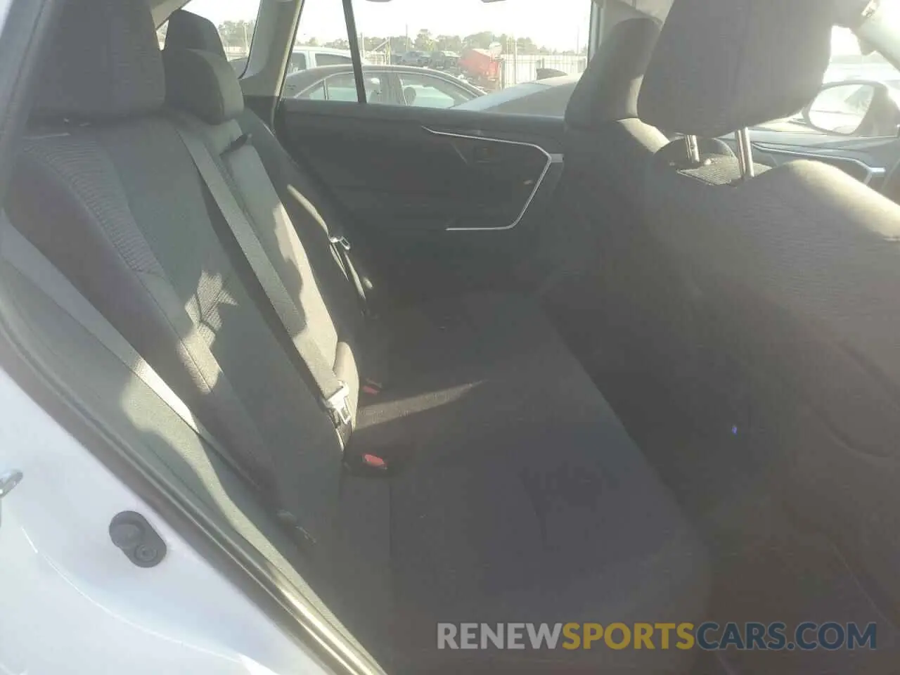 11 Фотография поврежденного автомобиля 2T3H1RFV8RW348113 TOYOTA RAV4 2024