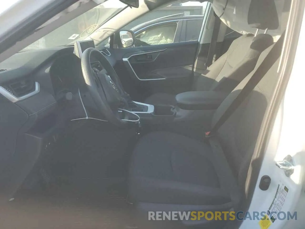 7 Фотография поврежденного автомобиля 2T3H1RFV8RW348113 TOYOTA RAV4 2024