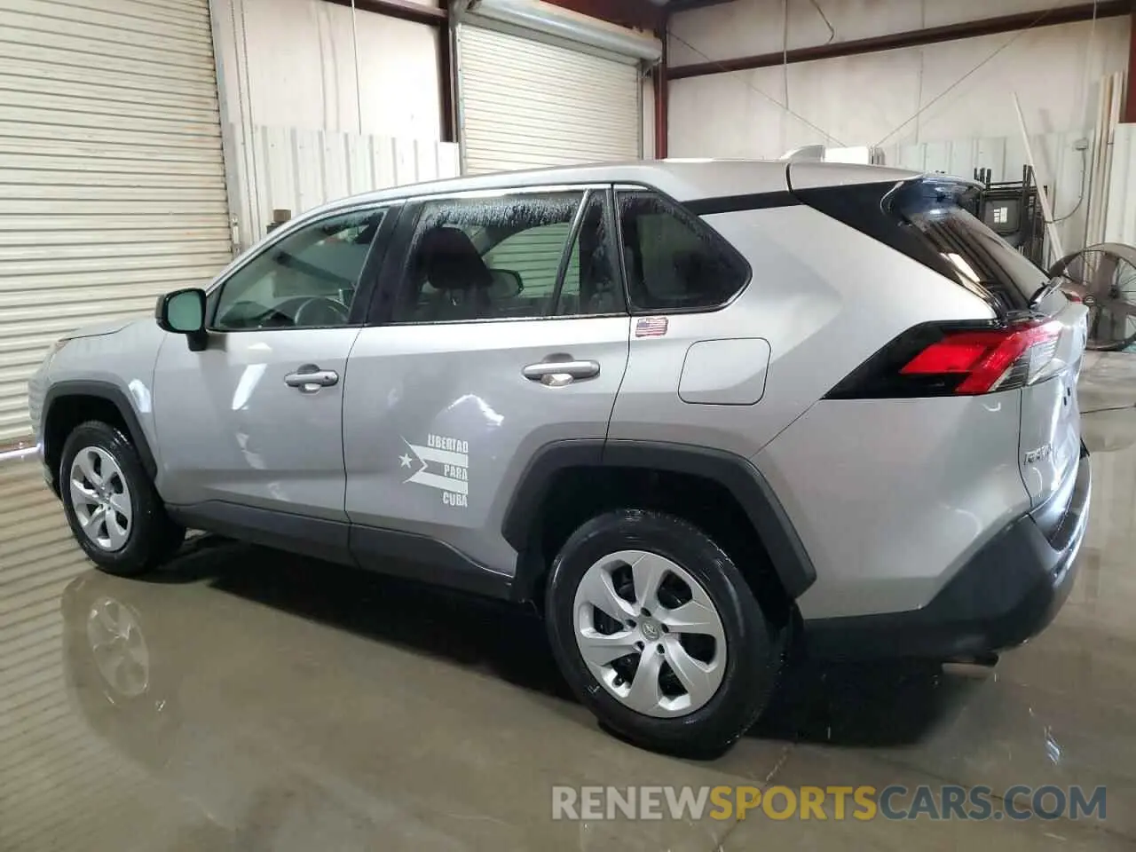2 Фотография поврежденного автомобиля 2T3H1RFV9RC264772 TOYOTA RAV4 2024