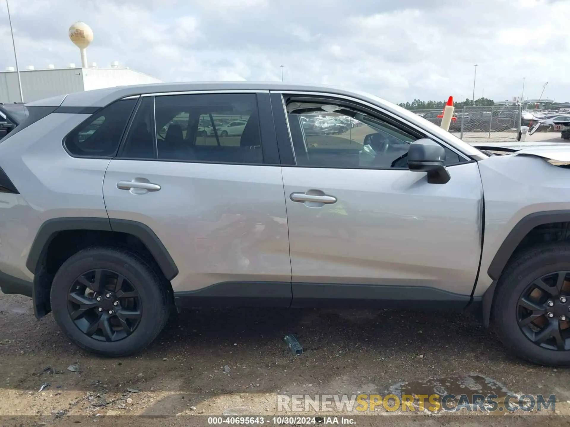 14 Photograph of a damaged car 2T3H1RFV9RW315699 TOYOTA RAV4 2024