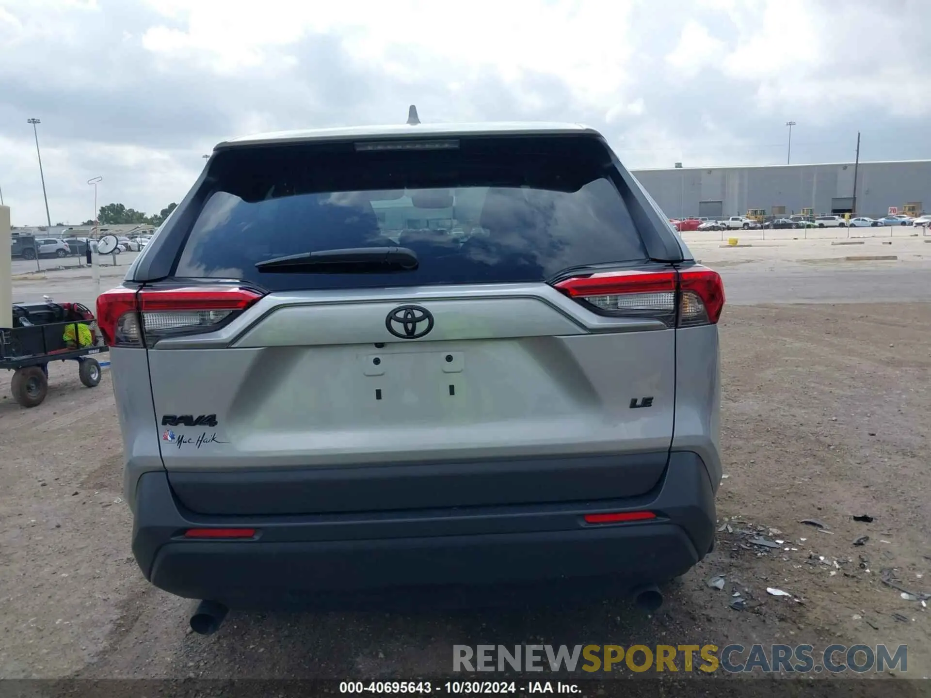17 Photograph of a damaged car 2T3H1RFV9RW315699 TOYOTA RAV4 2024