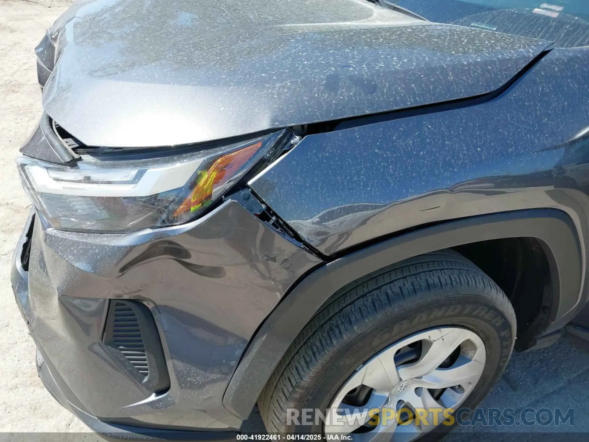 17 Фотография поврежденного автомобиля 2T3H1RFVXRC260116 TOYOTA RAV4 2024