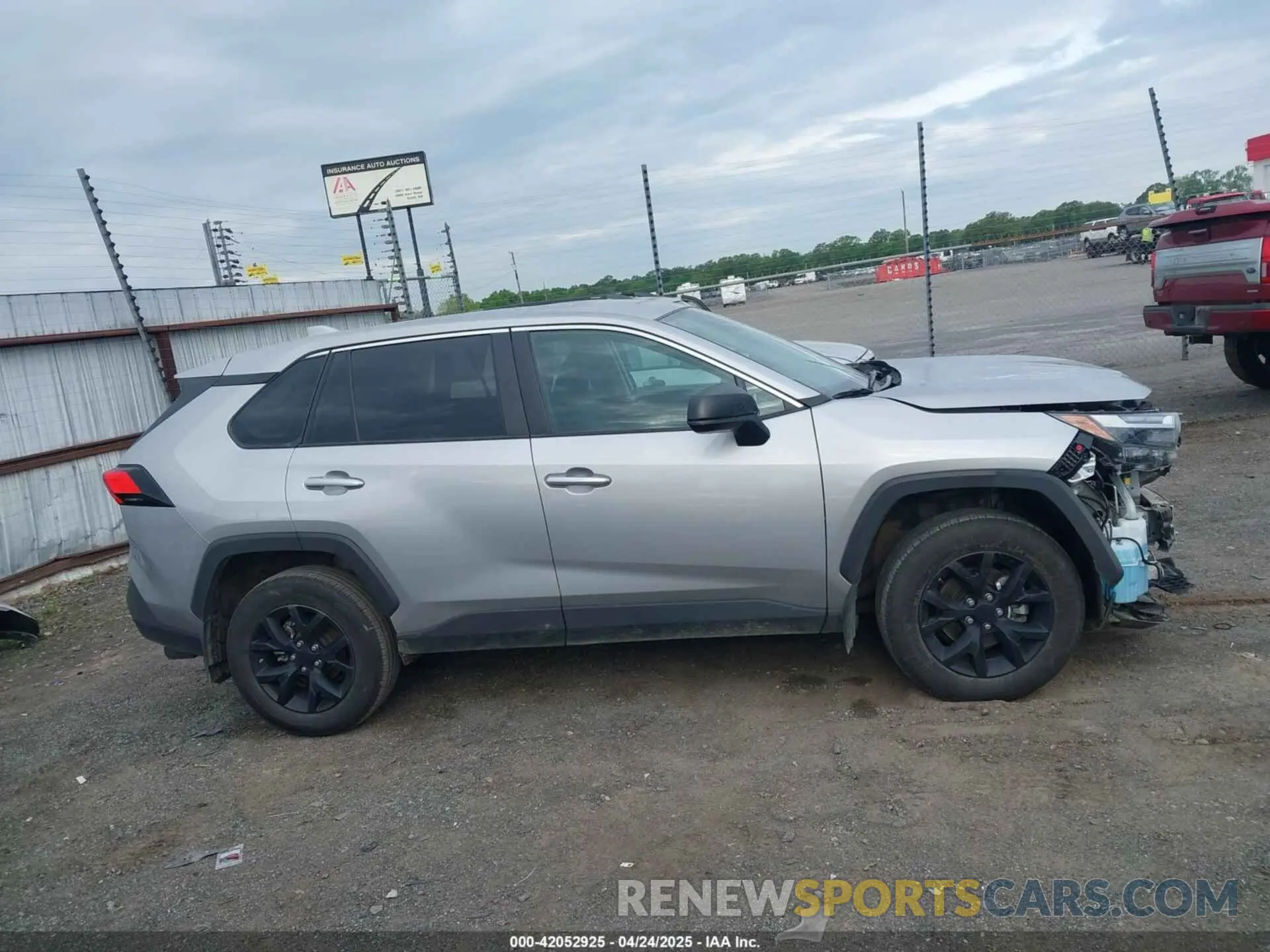 14 Photograph of a damaged car 2T3H1RFVXRW311631 TOYOTA RAV4 2024