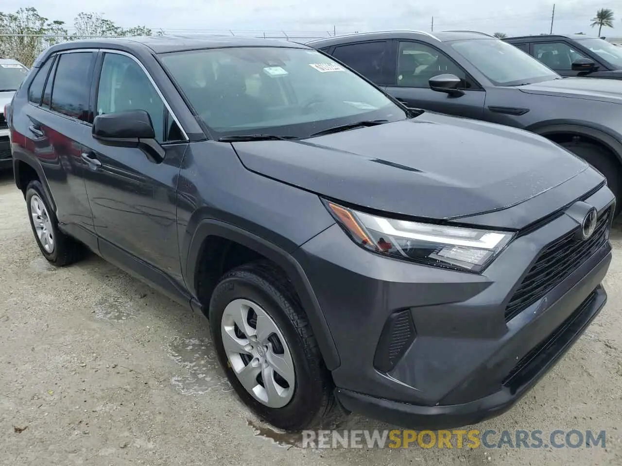 4 Photograph of a damaged car 2T3H1RFVXRW312469 TOYOTA RAV4 2024