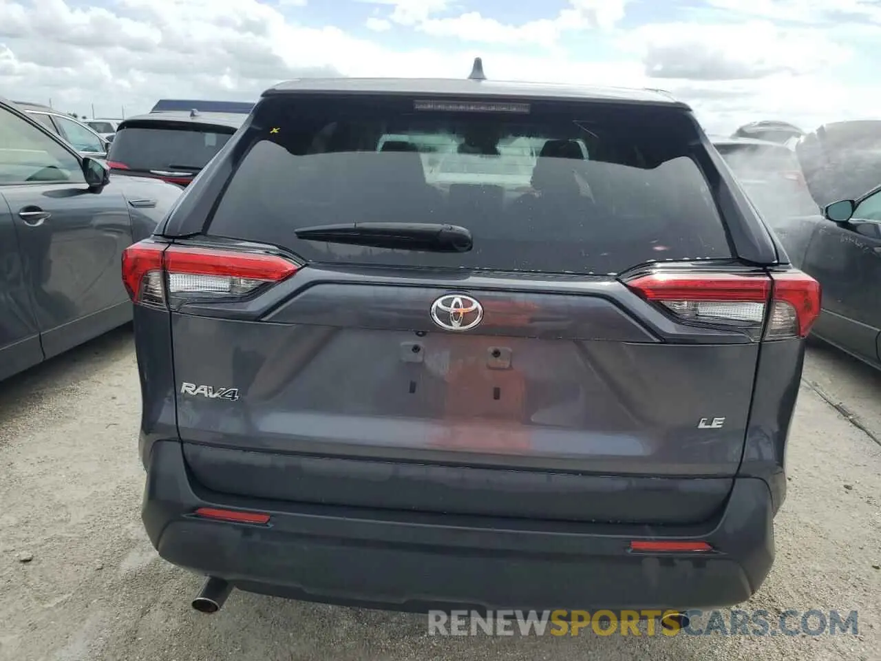 6 Photograph of a damaged car 2T3H1RFVXRW312469 TOYOTA RAV4 2024
