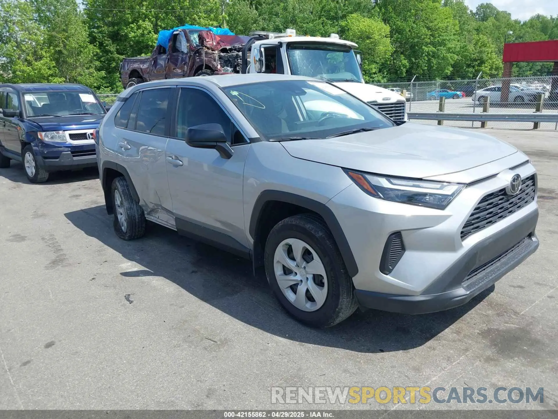 1 Фотография поврежденного автомобиля 2T3H1RFVXRW339817 TOYOTA RAV4 2024