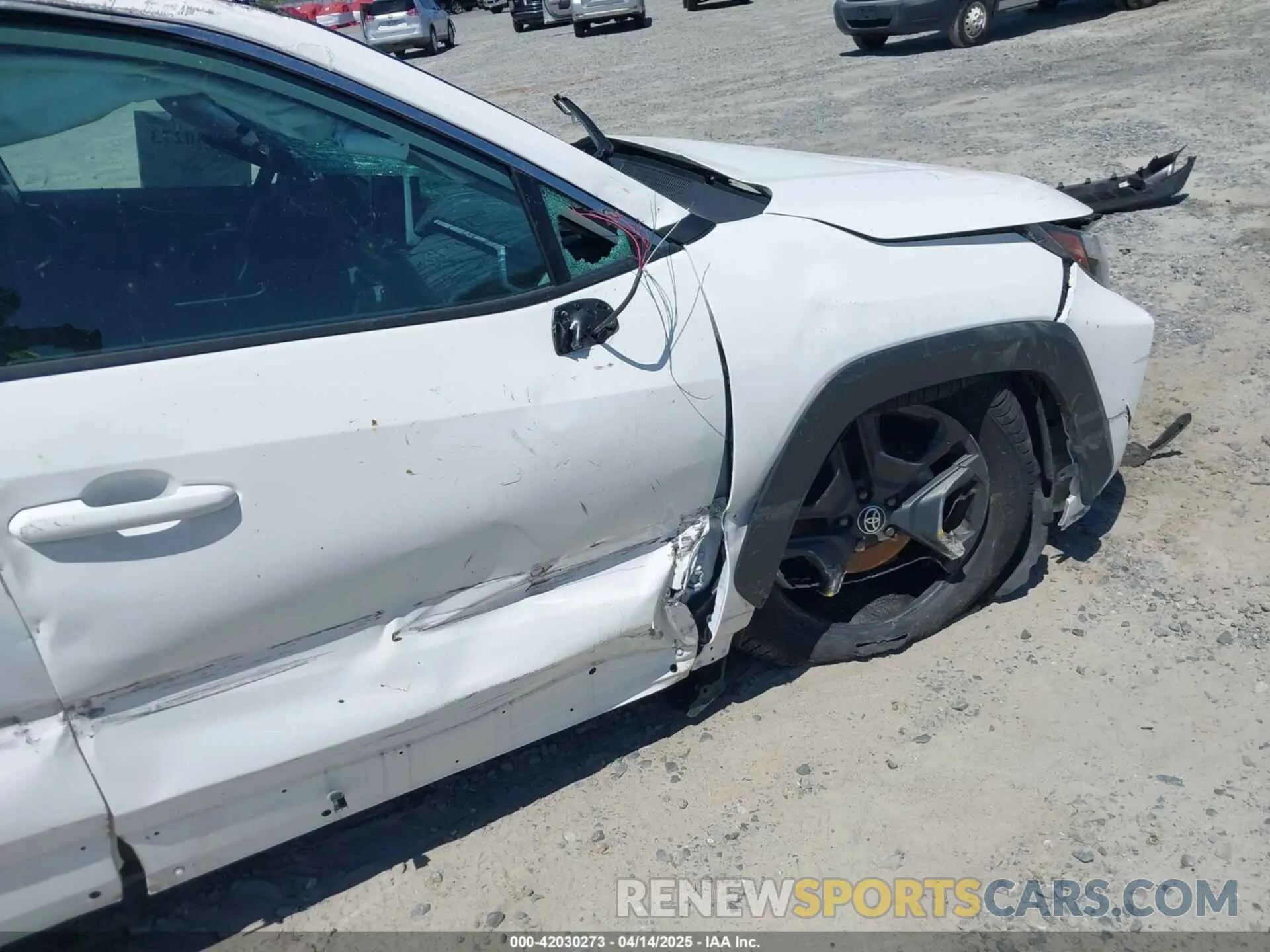14 Photograph of a damaged car 2T3J1RFV0RW413618 TOYOTA RAV4 2024