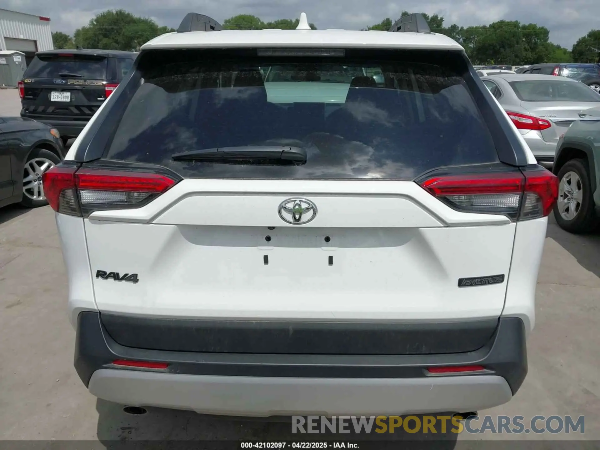 16 Фотография поврежденного автомобиля 2T3J1RFV2RW470578 TOYOTA RAV4 2024