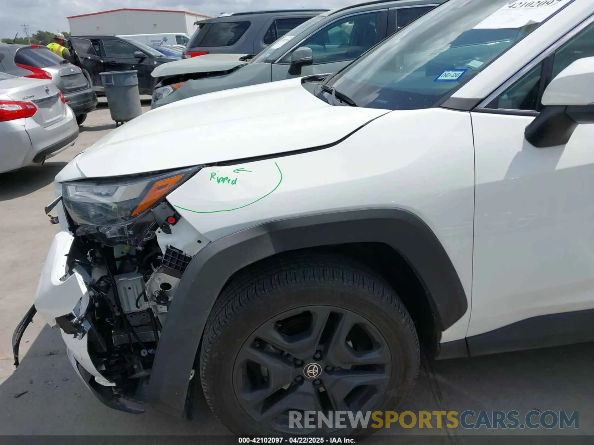 17 Фотография поврежденного автомобиля 2T3J1RFV2RW470578 TOYOTA RAV4 2024