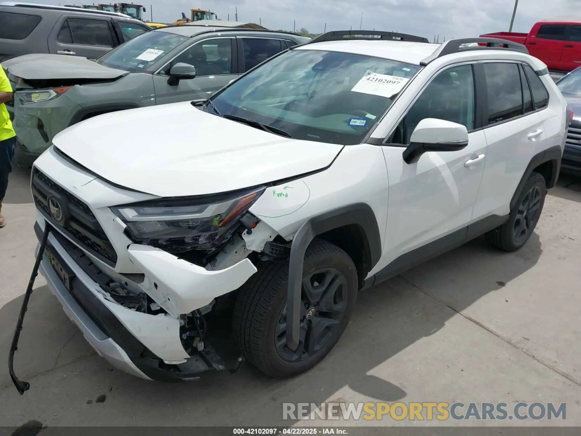 2 Фотография поврежденного автомобиля 2T3J1RFV2RW470578 TOYOTA RAV4 2024