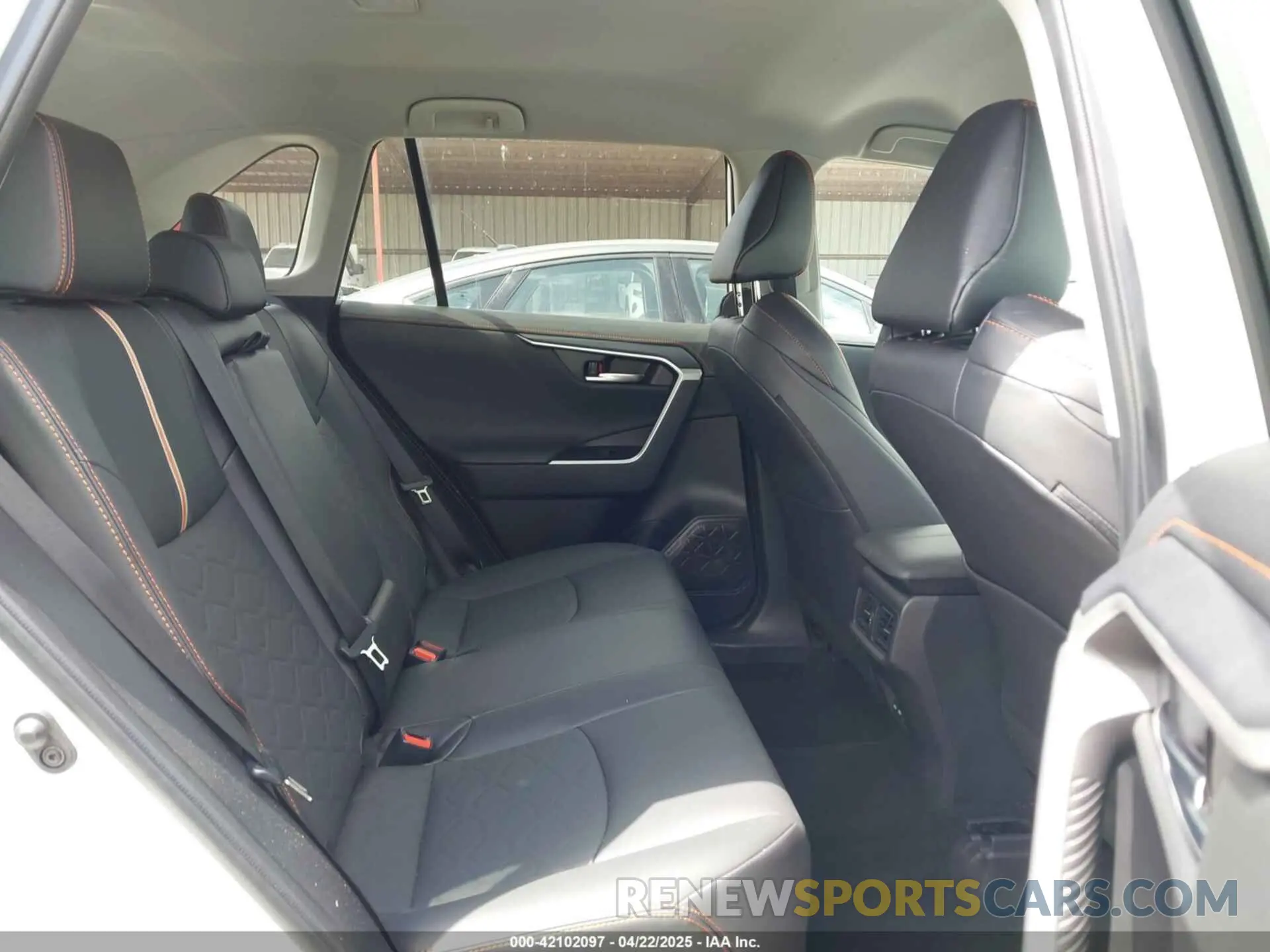 8 Фотография поврежденного автомобиля 2T3J1RFV2RW470578 TOYOTA RAV4 2024