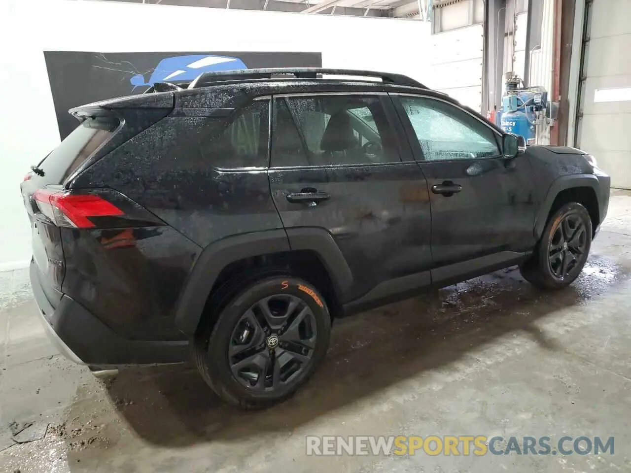 3 Фотография поврежденного автомобиля 2T3J1RFV3RW470637 TOYOTA RAV4 2024