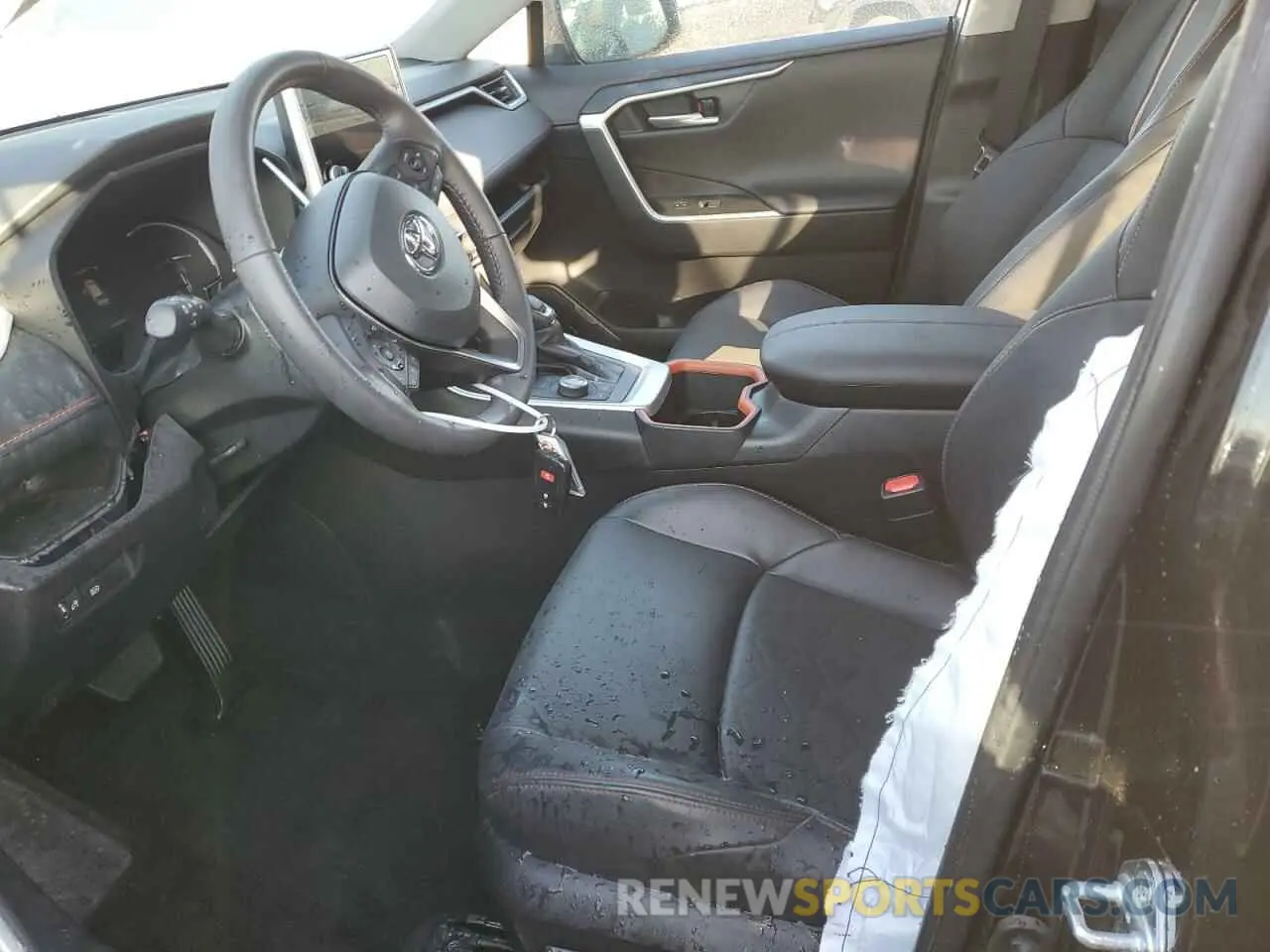 7 Photograph of a damaged car 2T3J1RFV4RW420121 TOYOTA RAV4 2024