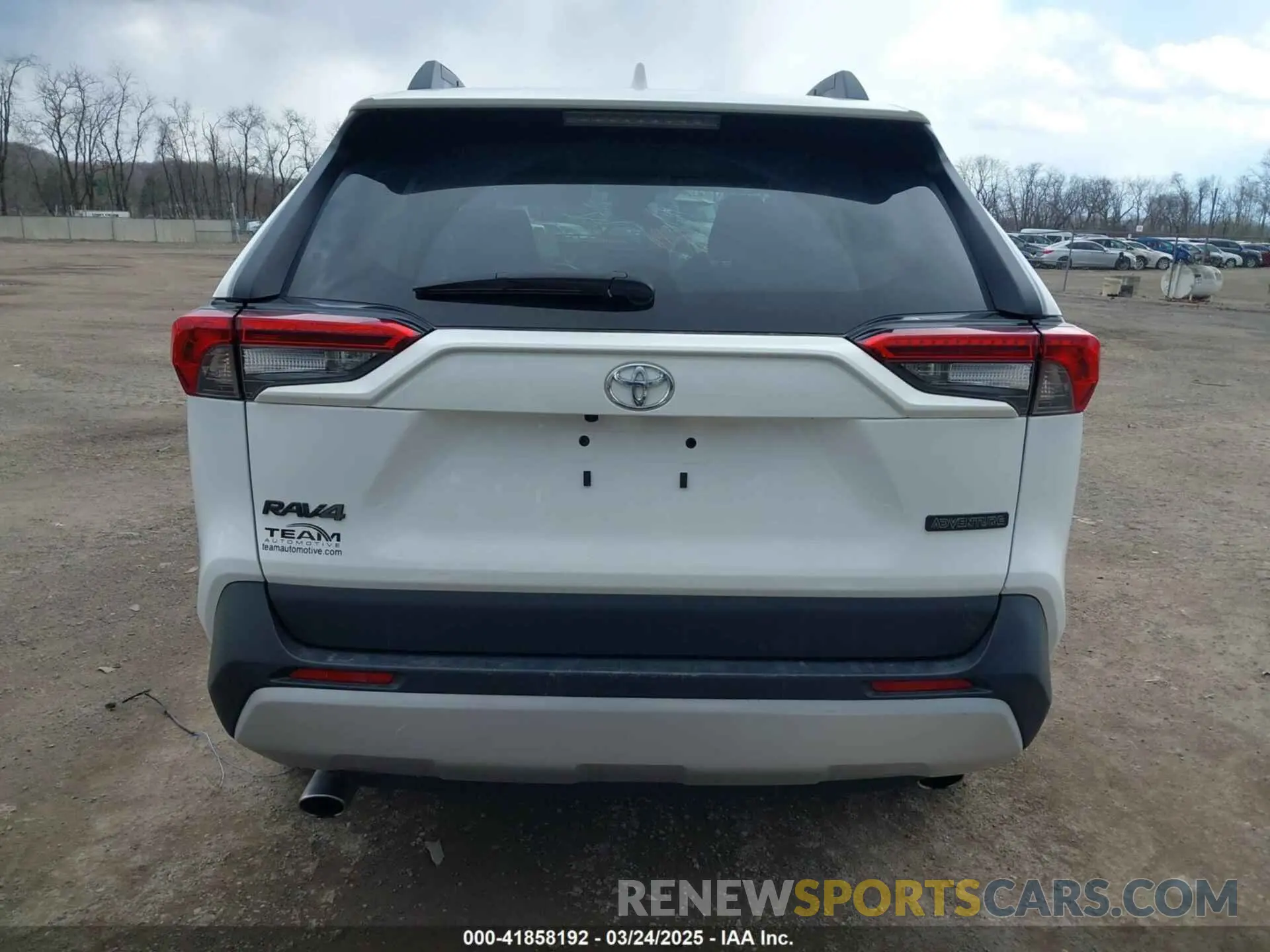 17 Photograph of a damaged car 2T3J1RFV4RW442281 TOYOTA RAV4 2024