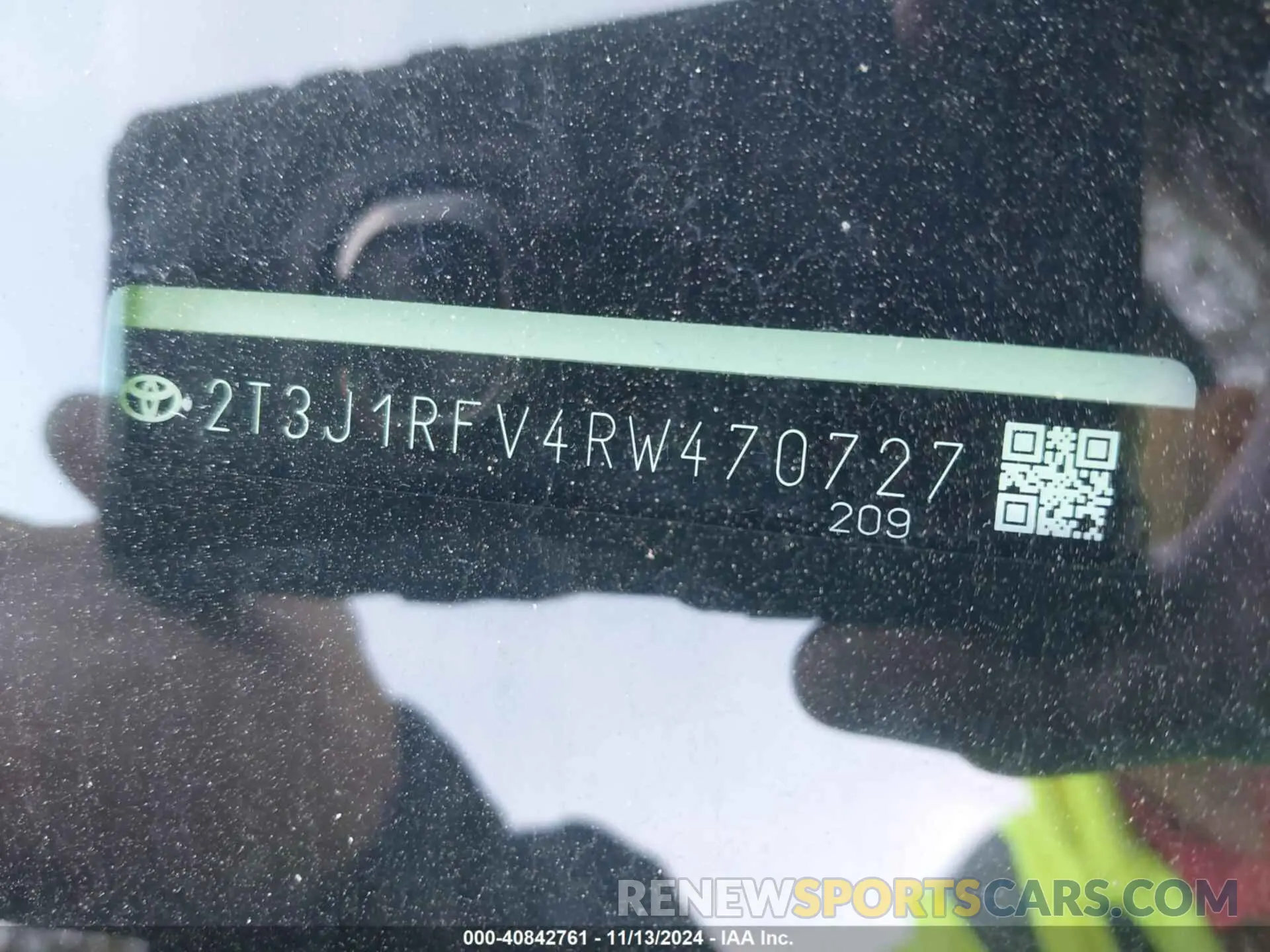 9 Photograph of a damaged car 2T3J1RFV4RW470727 TOYOTA RAV4 2024