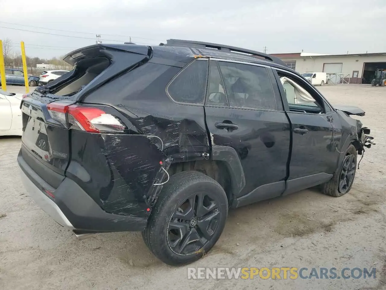 3 Фотография поврежденного автомобиля 2T3J1RFV6RW461253 TOYOTA RAV4 2024