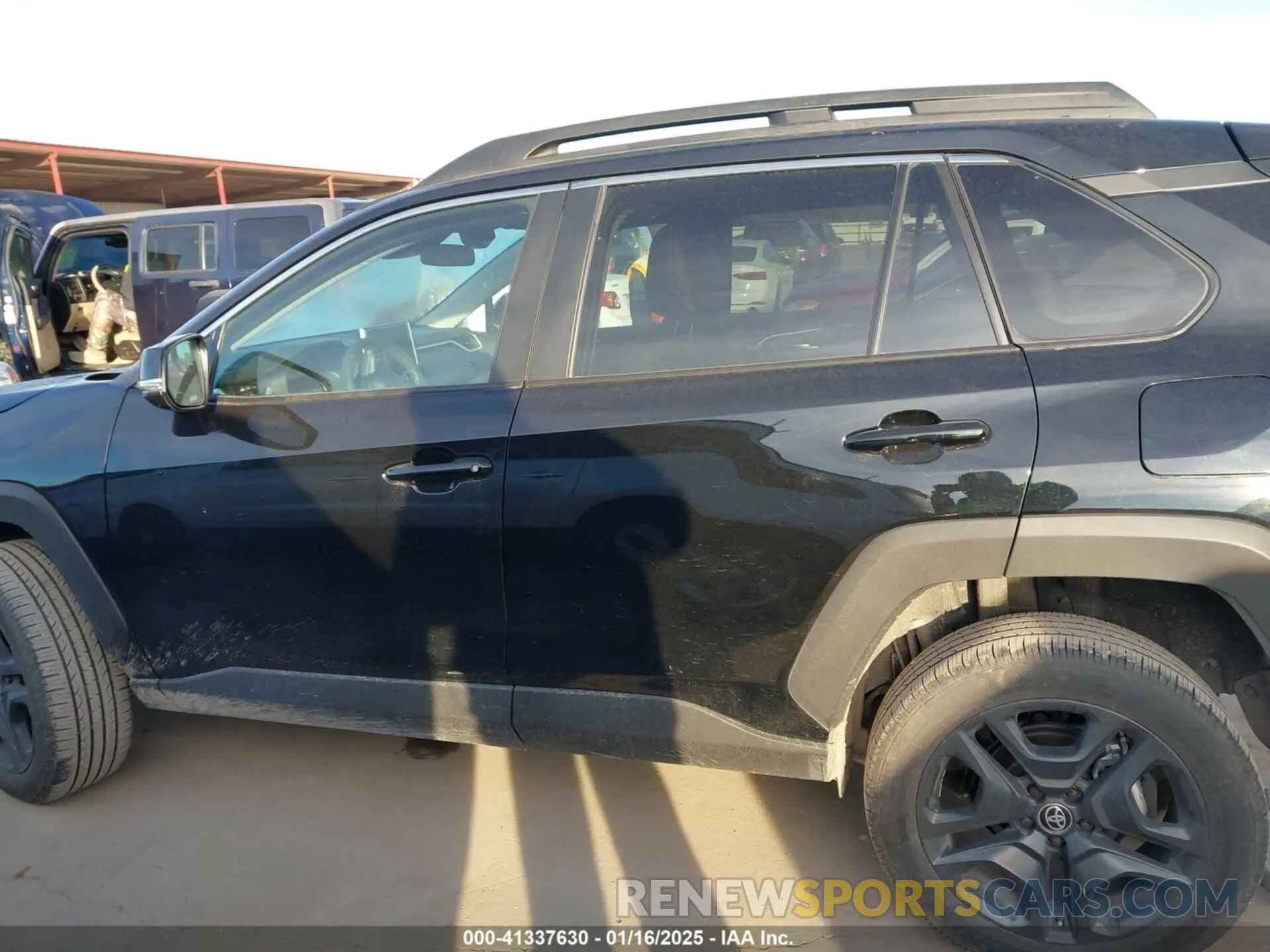 15 Photograph of a damaged car 2T3J1RFV6RW471040 TOYOTA RAV4 2024