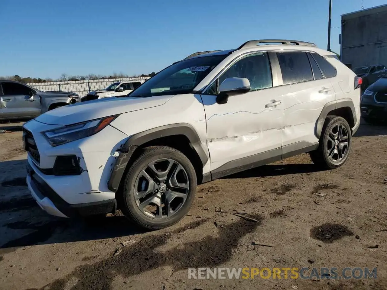 1 Фотография поврежденного автомобиля 2T3J1RFV8RW423720 TOYOTA RAV4 2024