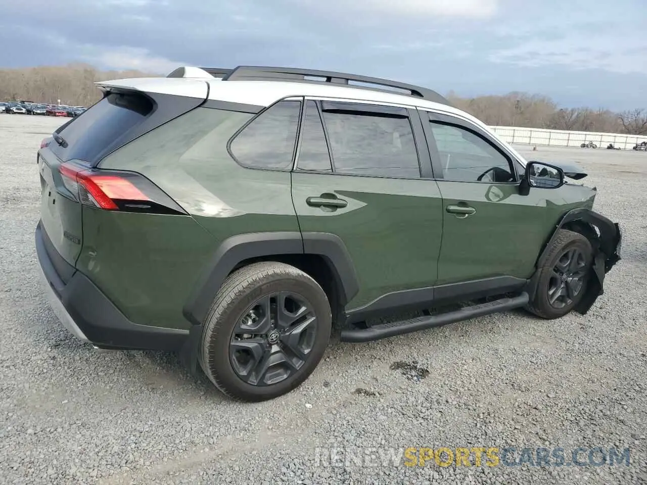 3 Фотография поврежденного автомобиля 2T3J1RFV8RW430747 TOYOTA RAV4 2024