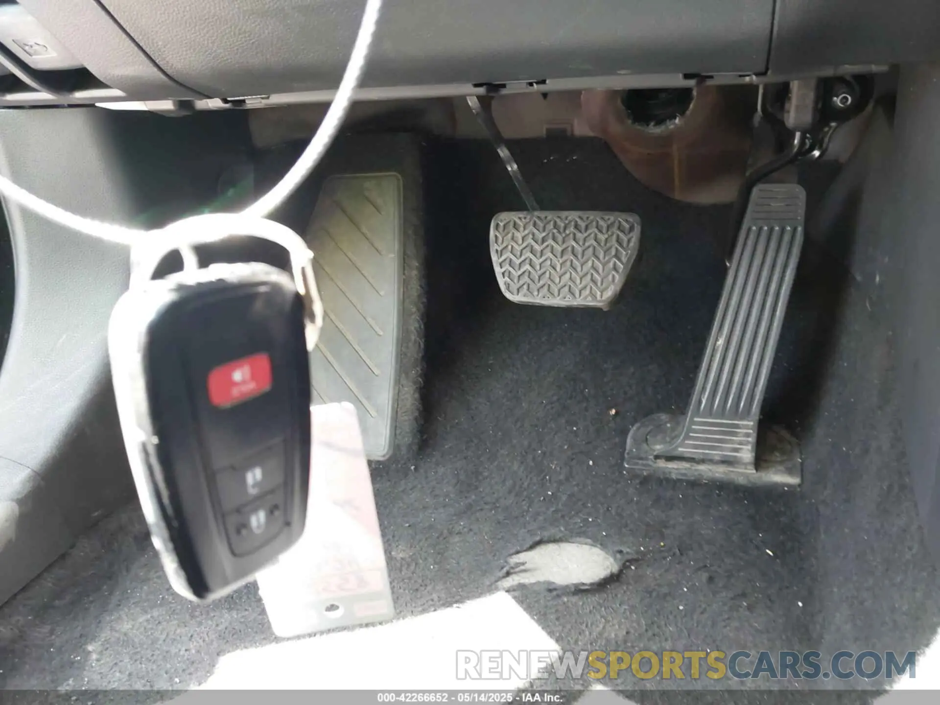 11 Фотография поврежденного автомобиля 2T3J1RFV8RW462680 TOYOTA RAV4 2024