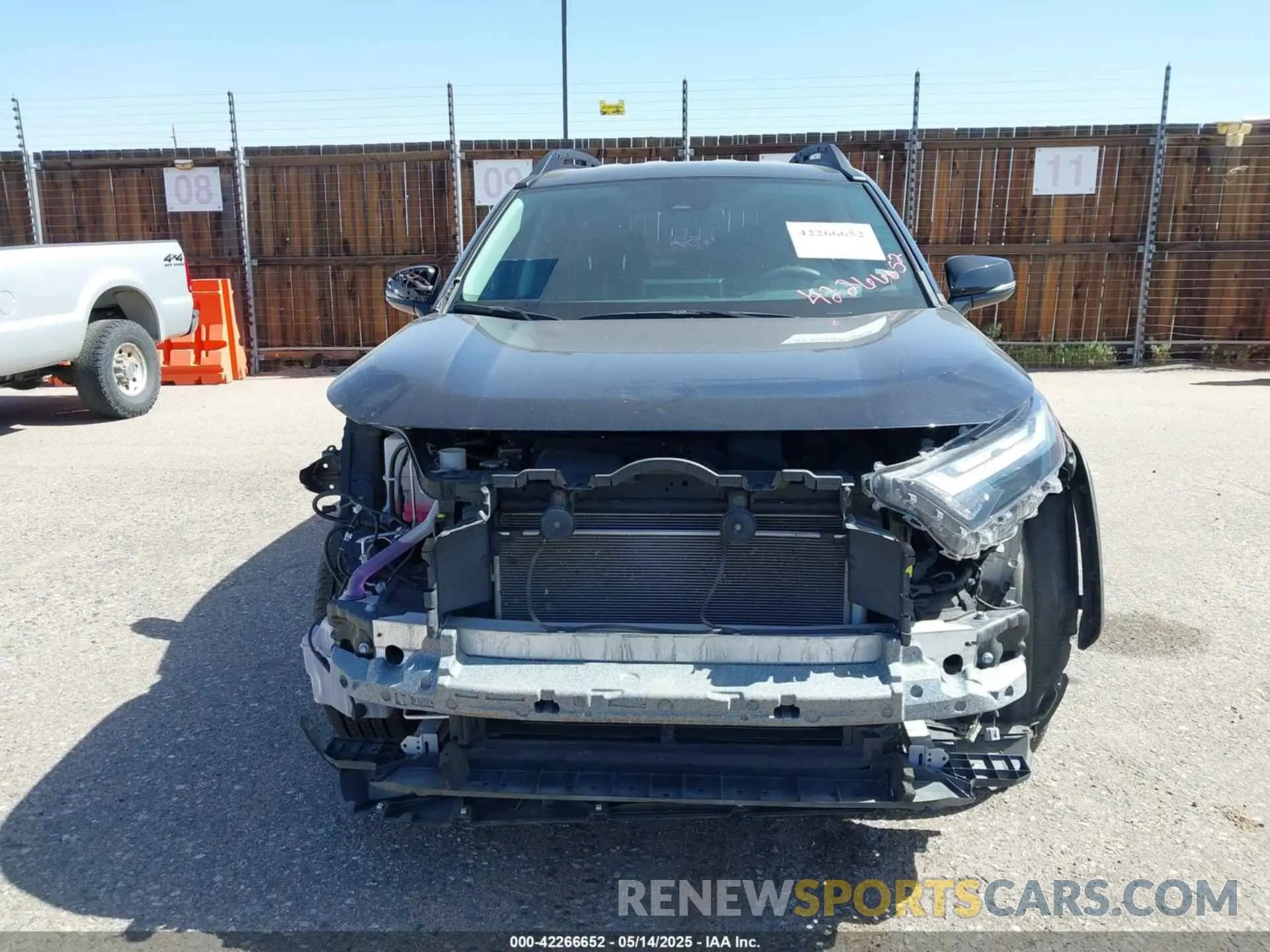 12 Фотография поврежденного автомобиля 2T3J1RFV8RW462680 TOYOTA RAV4 2024