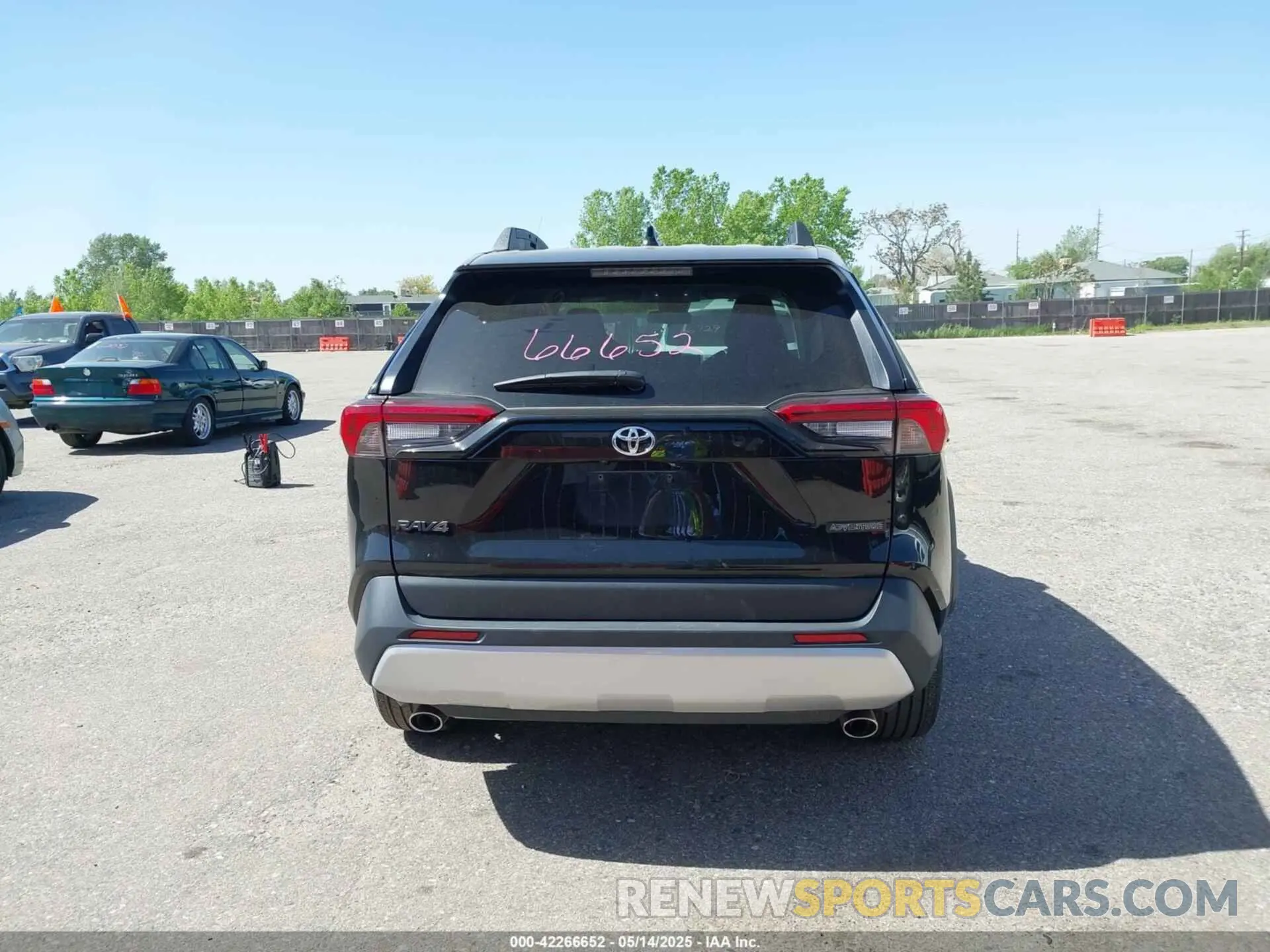 16 Фотография поврежденного автомобиля 2T3J1RFV8RW462680 TOYOTA RAV4 2024