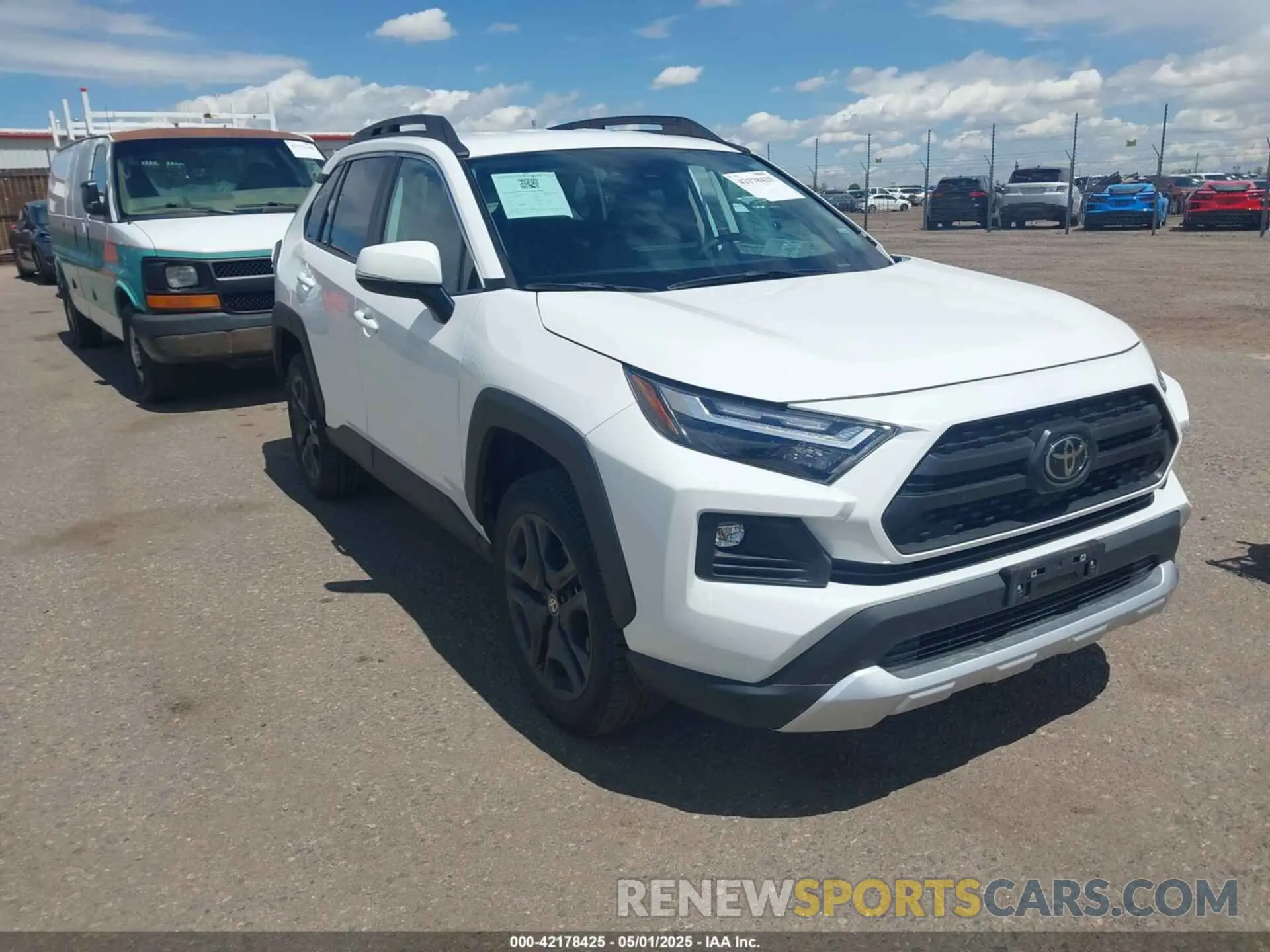 1 Фотография поврежденного автомобиля 2T3J1RFV8RW472982 TOYOTA RAV4 2024