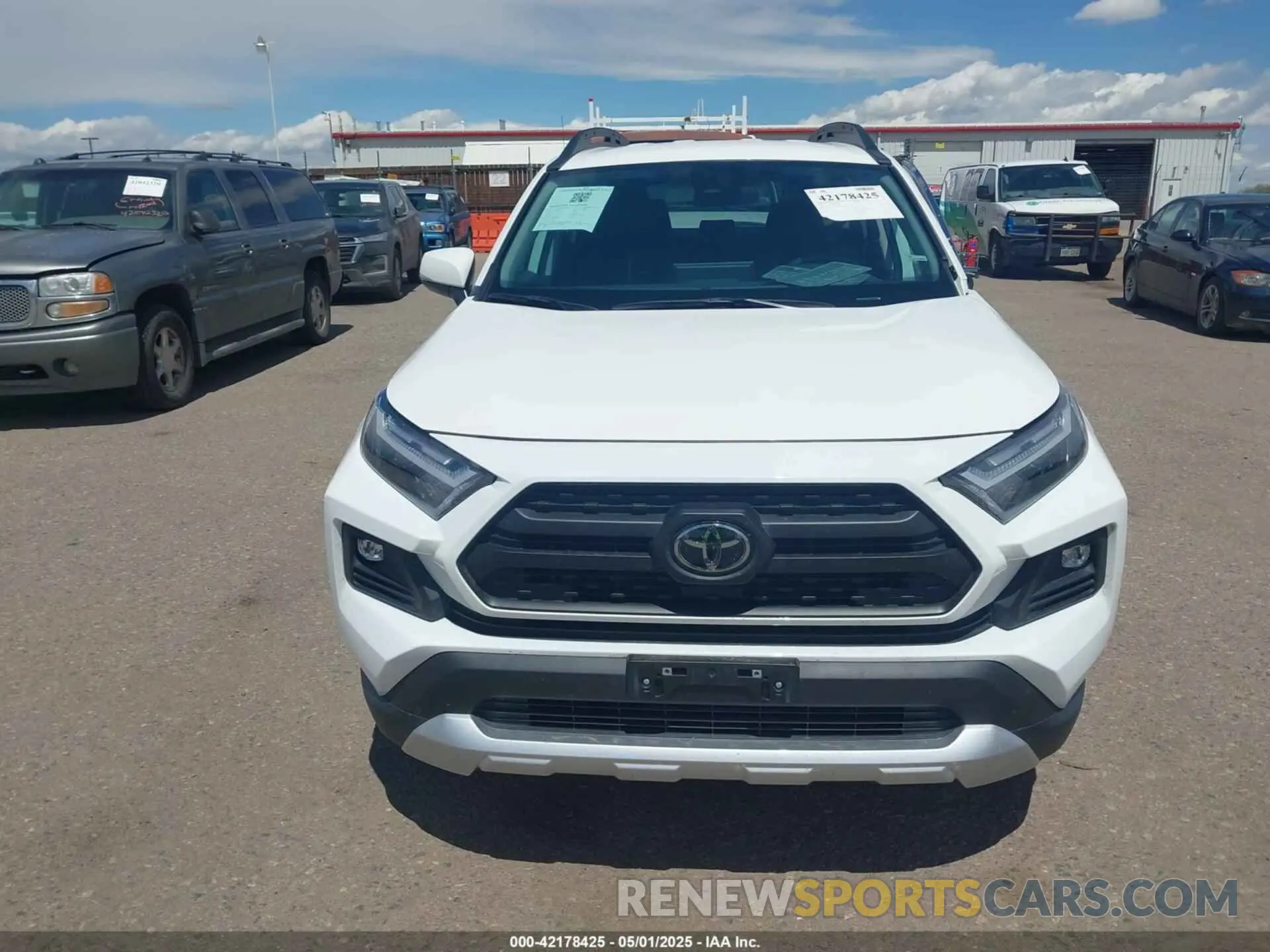 12 Фотография поврежденного автомобиля 2T3J1RFV8RW472982 TOYOTA RAV4 2024