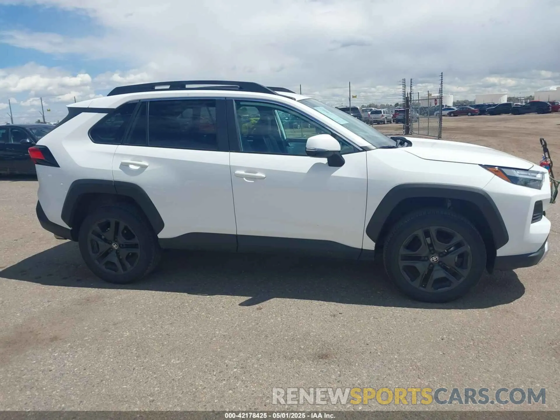 13 Фотография поврежденного автомобиля 2T3J1RFV8RW472982 TOYOTA RAV4 2024