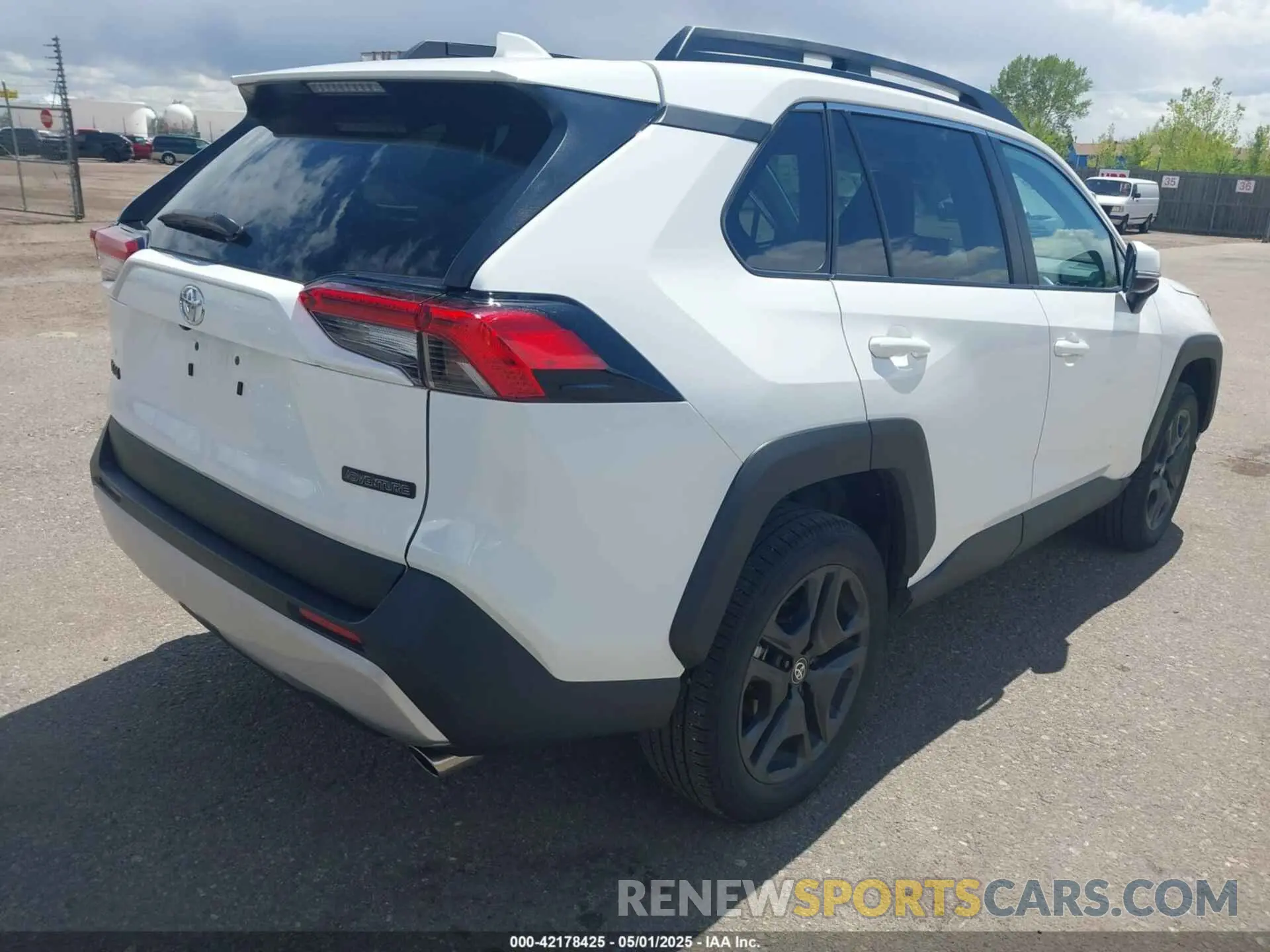 4 Фотография поврежденного автомобиля 2T3J1RFV8RW472982 TOYOTA RAV4 2024