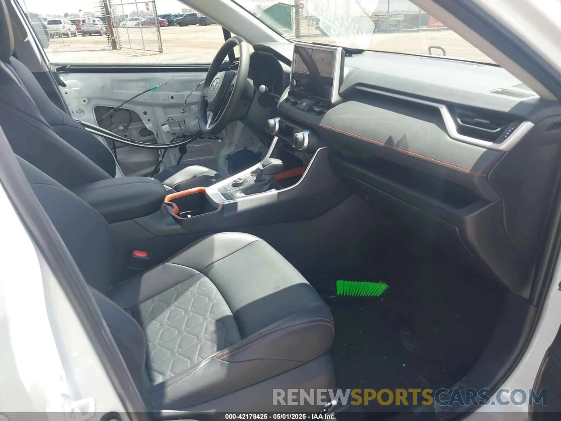 5 Фотография поврежденного автомобиля 2T3J1RFV8RW472982 TOYOTA RAV4 2024