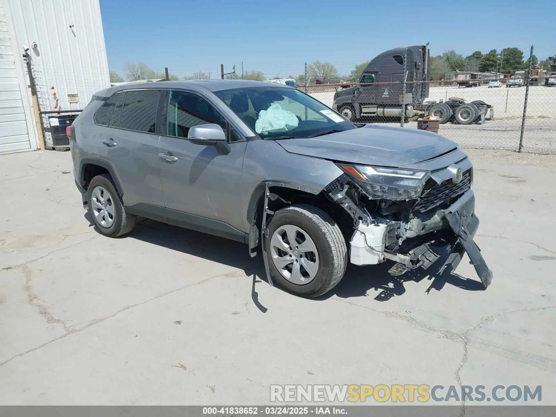 1 Фотография поврежденного автомобиля 2T3K1RFV4RC279959 TOYOTA RAV4 2024