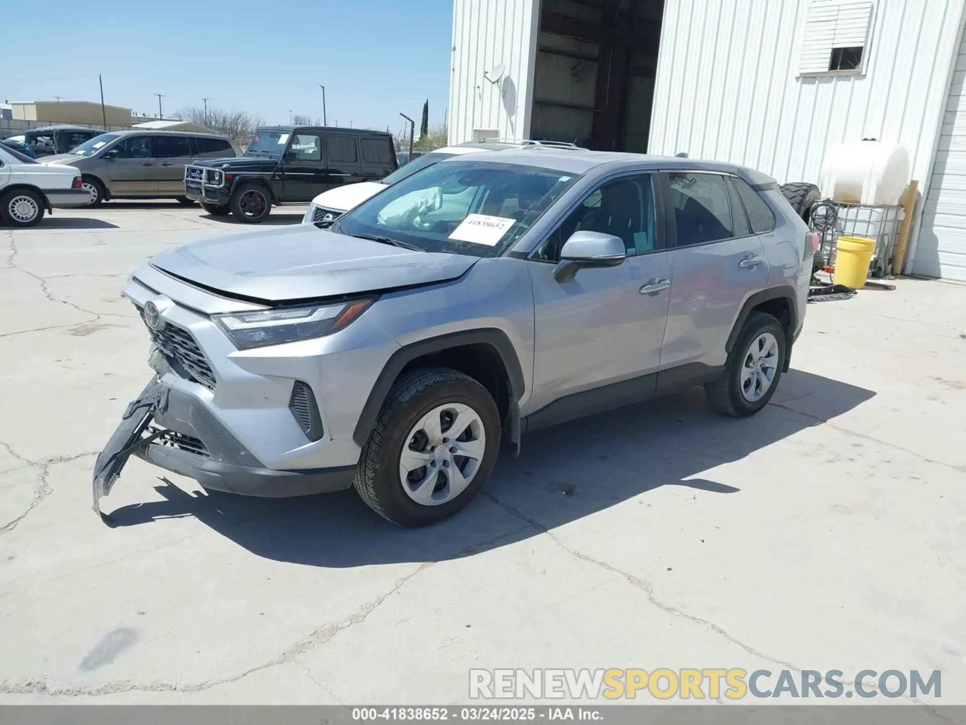 2 Фотография поврежденного автомобиля 2T3K1RFV4RC279959 TOYOTA RAV4 2024