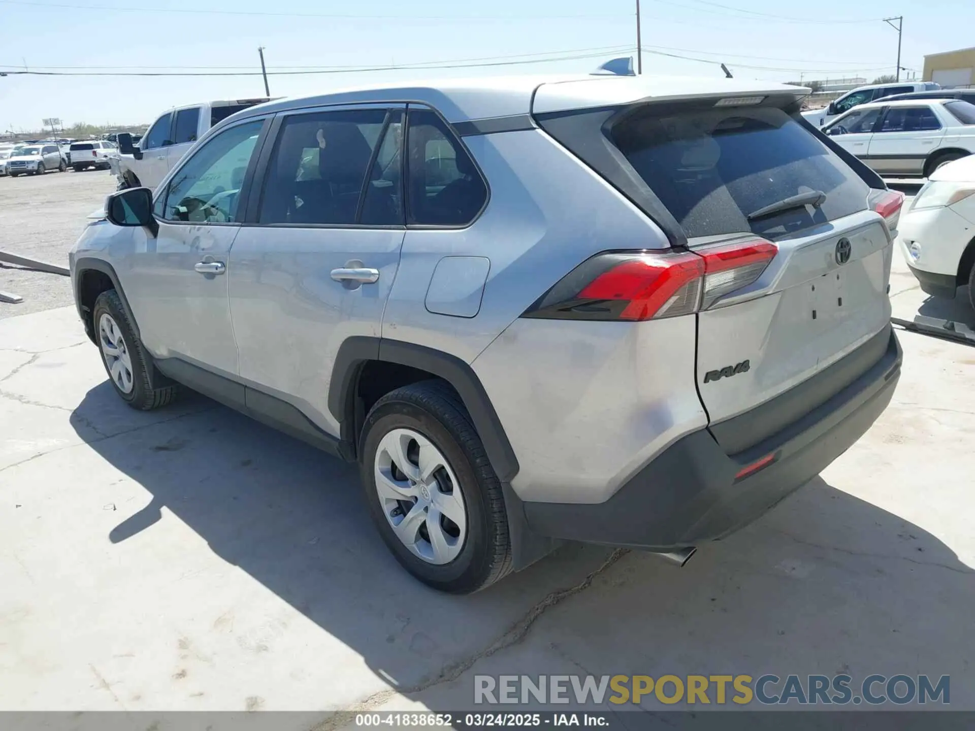 3 Фотография поврежденного автомобиля 2T3K1RFV4RC279959 TOYOTA RAV4 2024