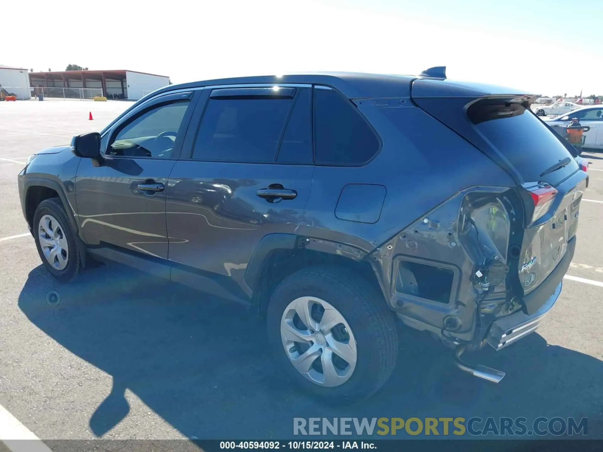 3 Фотография поврежденного автомобиля 2T3K1RFV5RW348513 TOYOTA RAV4 2024