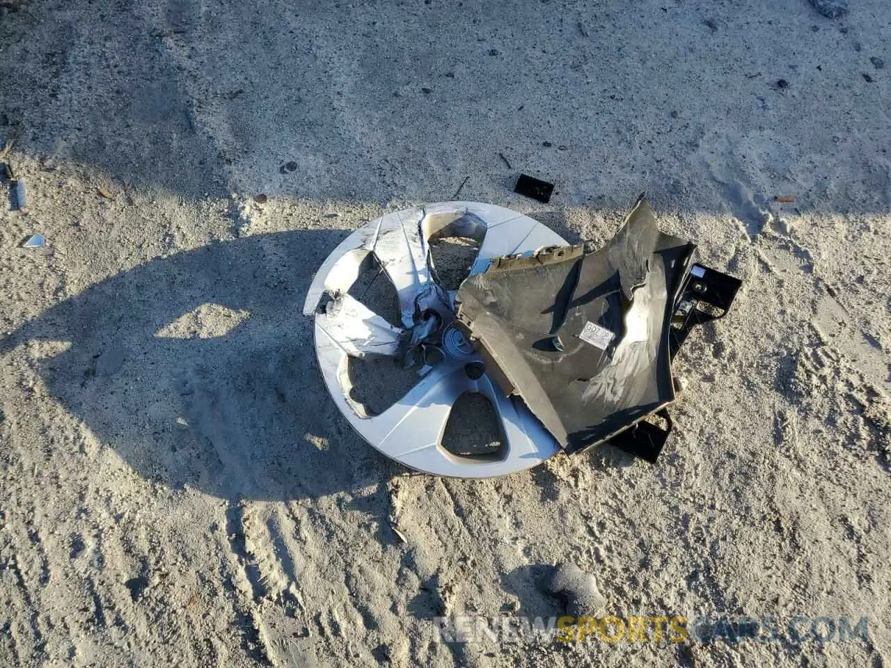 12 Photograph of a damaged car 2T3K1RFV7RW347427 TOYOTA RAV4 2024