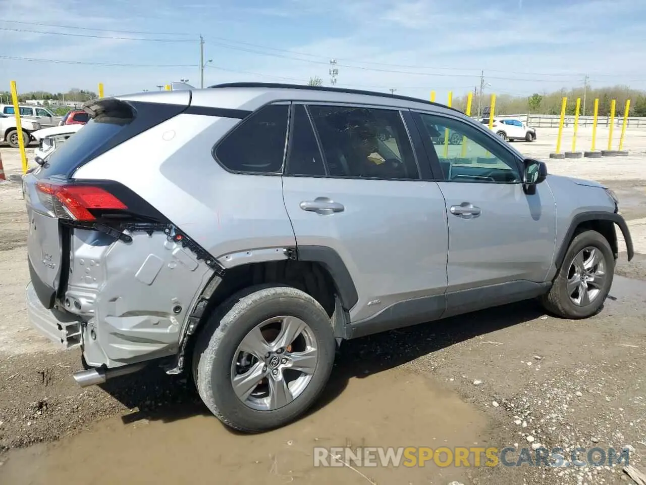 3 Photograph of a damaged car 2T3LWRFV0RW222419 TOYOTA RAV4 2024